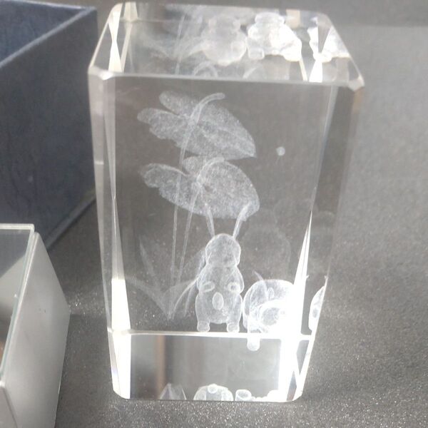 クリスタルガラス3D彫刻 うさぎ 光る台座セット