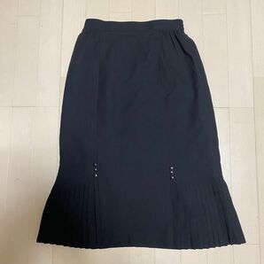 LA,BOHEME膝丈ブラックスカート。日本製