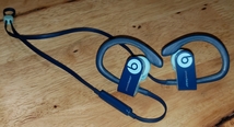 送料無料　パワービーツ　Powerbeats3 Wireless ワイヤレスイヤホン - Beats Pop Collection - Popブルー_画像2