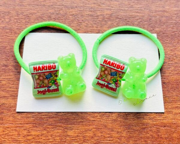 no479 お菓子パッケージ&グミベアヘアゴム2本セット ハンドメイド