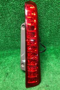 ANM10 ANM15 ZGM10 ZGM15 アイシス LED テール ランプ ライト 右　タ153