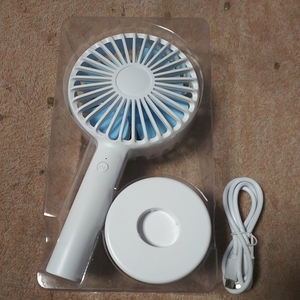 □HANDY FAN　携帯扇風機　ブルー