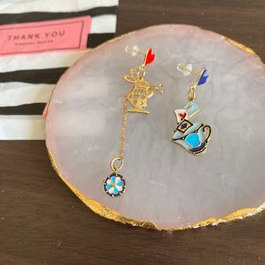 ピアス アクセサリー うさぎ お茶会 アリス風 ハート