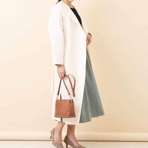 avv ノーカラーロングコート