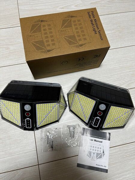 新品未使用 ソーラーライト センサーライト2個セット防犯用 人感 屋外 LED ライト