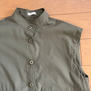ノースリーブ ジレ オリーブグリーン