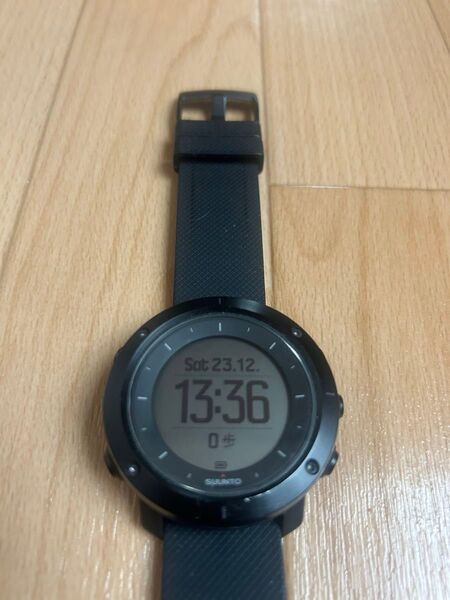 スポーツ用腕時計 SUUNTO TRAVERSE