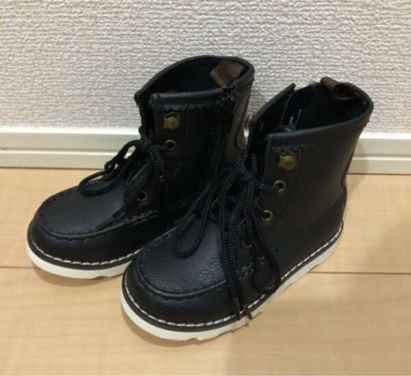 新品未使用 GAP ブーツ 14cm