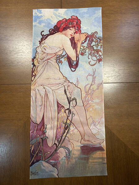 アルフォンス・ミュシャ 四季 夏 手ぬぐい サイズは約80cm 35cm