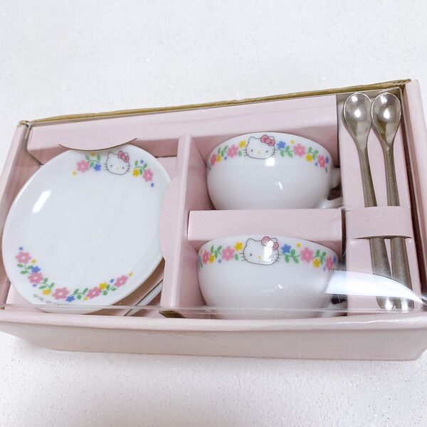 【新品】ハローキティ ミニチュアティーセット 小さなティーセット レトロ 希少