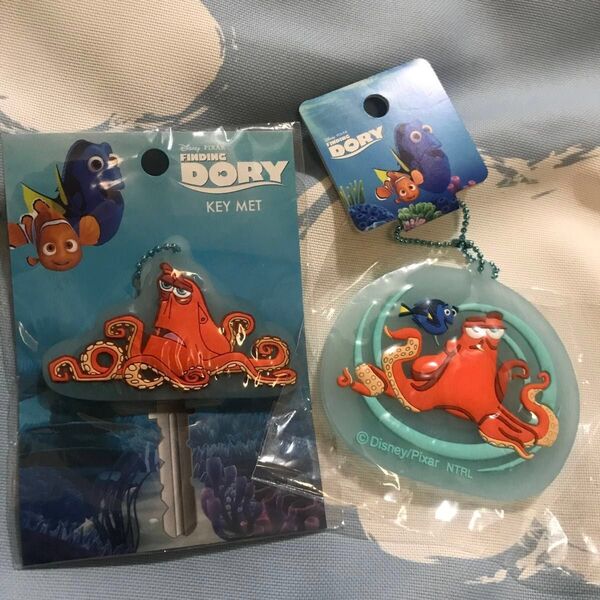 Disney ピクサー ラバーマスコット キーメット キーホルダー ファインディングニモ ドリー キーケース タコ オクトパス