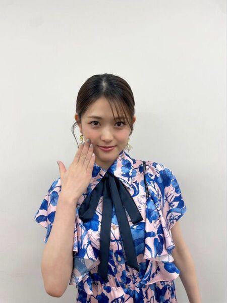 今期新作 乃木坂46松村沙友理着用 Sov. / オリジナルプリントリボンワンピース