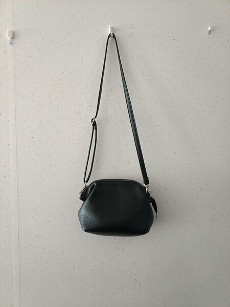 楽天 本革ショルダーバッグ 黒