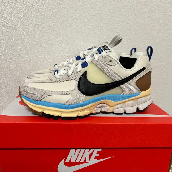 Nike WMNS Zoom Vomero 5 Premium "Designed by Japan" 22cm