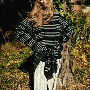 YOKE / BORDER CONNECTING CREWNECK