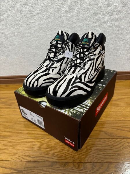 Supreme × Timberland Field Boot "Zebra"