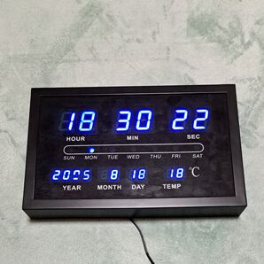 デジタル時計 LED