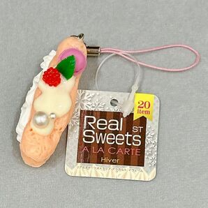 食品サンプルキーホルダー いちごエクレア スイーツ