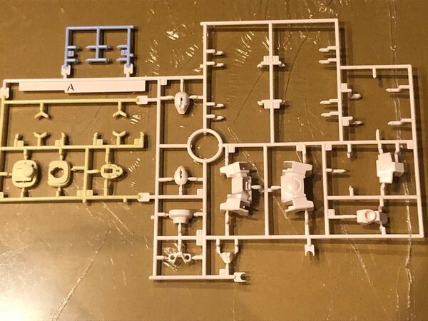 HG 1/144 ヴァイエイト・シュイヴァン & メリクリウス・シュイヴァン ジャンクパーツ 未組立