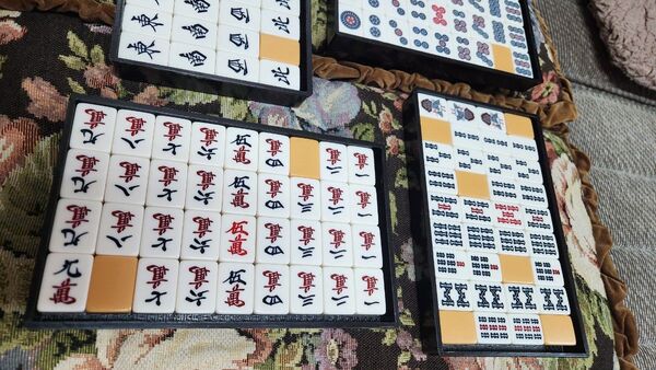 麻雀牌一式 マージャンパイ 麻雀 ぱい 牌 点数棒 セット赤牌入り まーじゃんぱい セット 麻雀牌 点棒 麻雀一式 赤牌あり