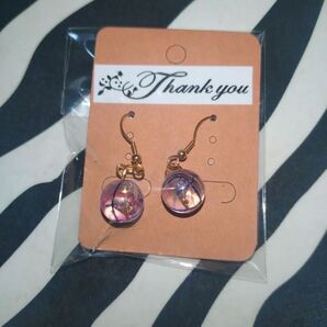 《7》ビー玉ピアス