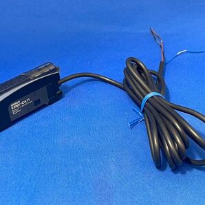 未使用品! OMRON カラーファイバアンプ E3NX-CA11