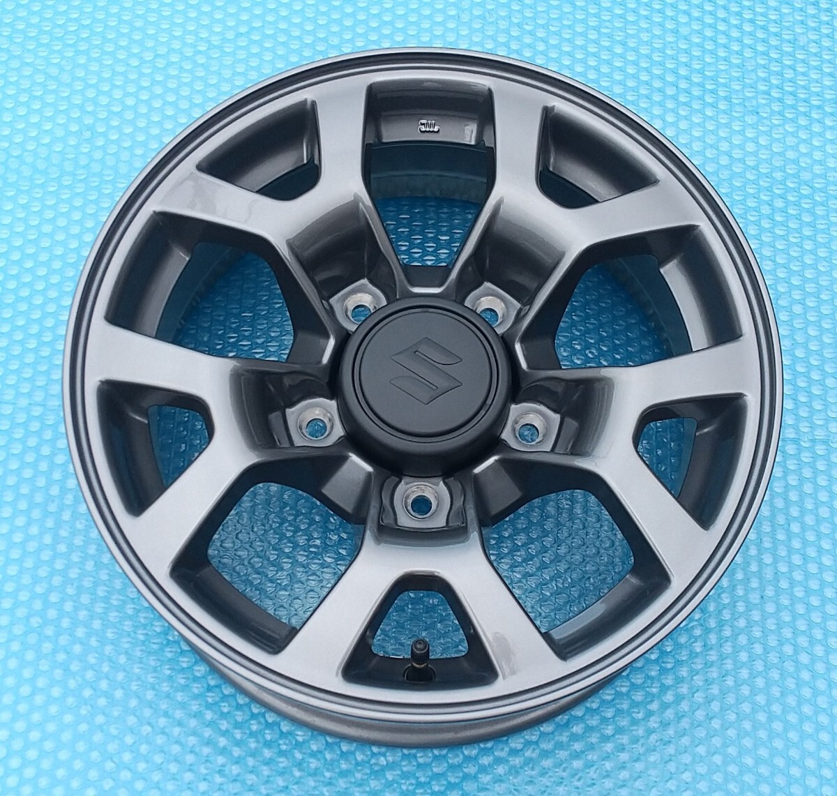 ジムニー シエラ 純正ホイール 1本 新車外し JB74 スペアタイヤ ジムニー シエラ 純正ホイール 1本 新車外し JB74 スペアタイヤ