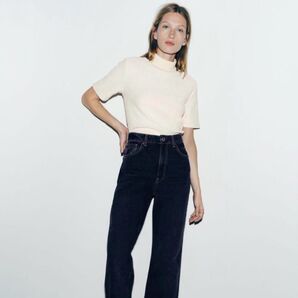 ZARA ハイテックTシャツ