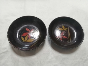 漆器　盃　小皿　天然木　昭和レトロ品9.5cm×9.5cm×3cm　小物52