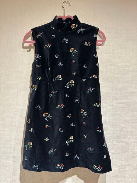 SLY ベルベット花柄刺繍ワンピース 黒