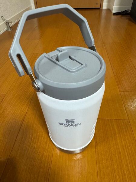 STANLEY アイスフローフリップストロー真空ジャグ1.1L