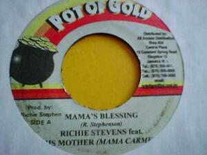 レゲエ Richie Stephens / Mama's Blessing 7インチです。