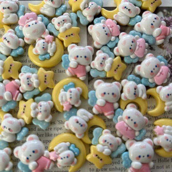 デコパーツ NO.102 お空の くまちゃん 表面つるんと