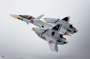 新品 超時空要塞マクロス Flash Back 2012 バンダイ BANDAI HI-METAL R VF-4 ライトニングIII