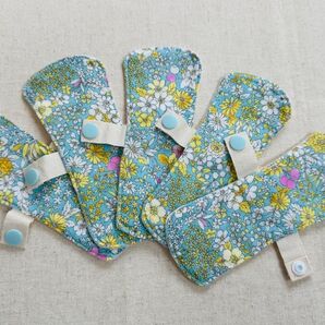 柔らかネルとガーゼの布ライナー 5枚セット 花柄 ハンドメイド 布ナプキン