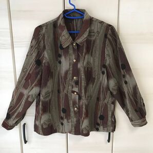 ビンテージ 日本製 レトロ柄 シャツブラウス 15号 羽織り ジャケット代わりに シニア・ミセス 金ボタン