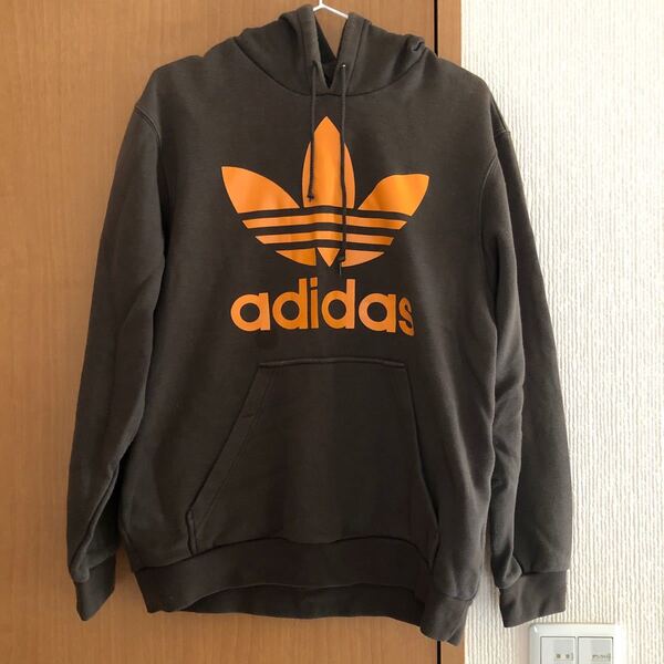 レトロ アディダスオリジナルス ブラウン パーカー トレーナー adidas