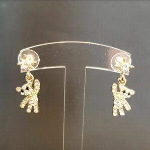 くま クマ ラインストーン ゴールドピアス 韓国