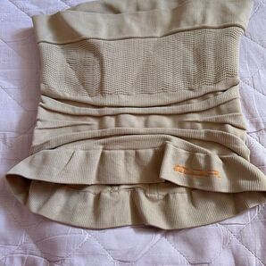 腰痛コルセット メッシュ