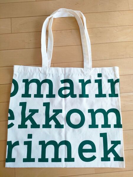 大幅値下げ中!marimekko ロゴ トートバッグ