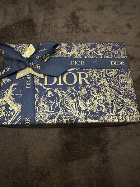 Dior ディオール ギフト ボックス ラッピング ホリデー