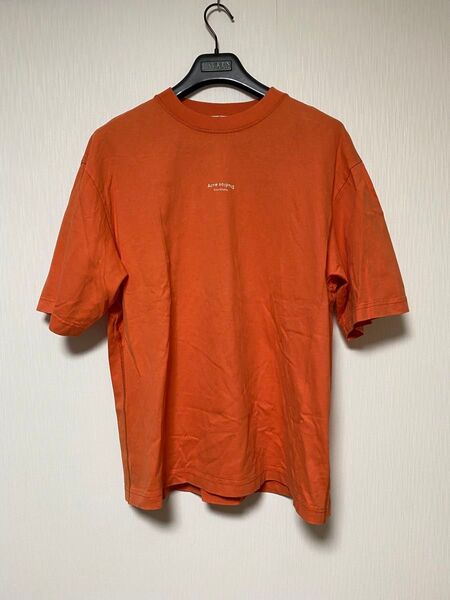 最終価格 アクネ Tシャツ size S