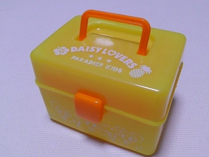  Daisy Lovers plastic 3 step box case 