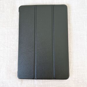 三つ折りスタンド レザー 耐衝撃 傷つけ防止 (ブラック)