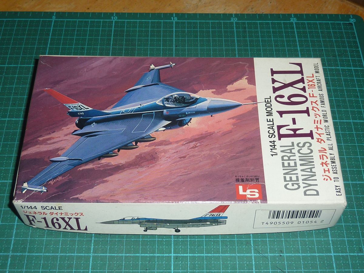 Yahoo!オークション -「f-16xl」の落札相場・落札価格 Yahoo!オークション -「f-16xl」の落札相場・落札価格