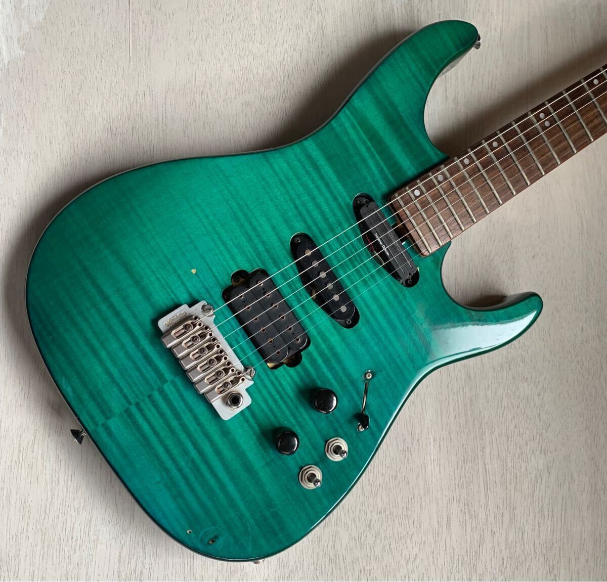 Yahoo!オークション -「washburn mg」(本体) (エレキギター)の Yahoo!オークション -「washburn mg」(本体) (エレキギター)の
