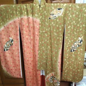 A-75 振袖 .、花柄、 金彩