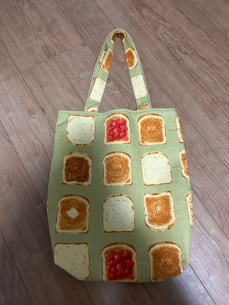 ハンドメイド 食パン トースト トートバッグ★お出かけ・ランチに◎