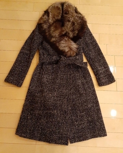 yuma Est ne-shon fur attaching coat size 38