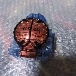 CSM マツボックリエナジーロックシード